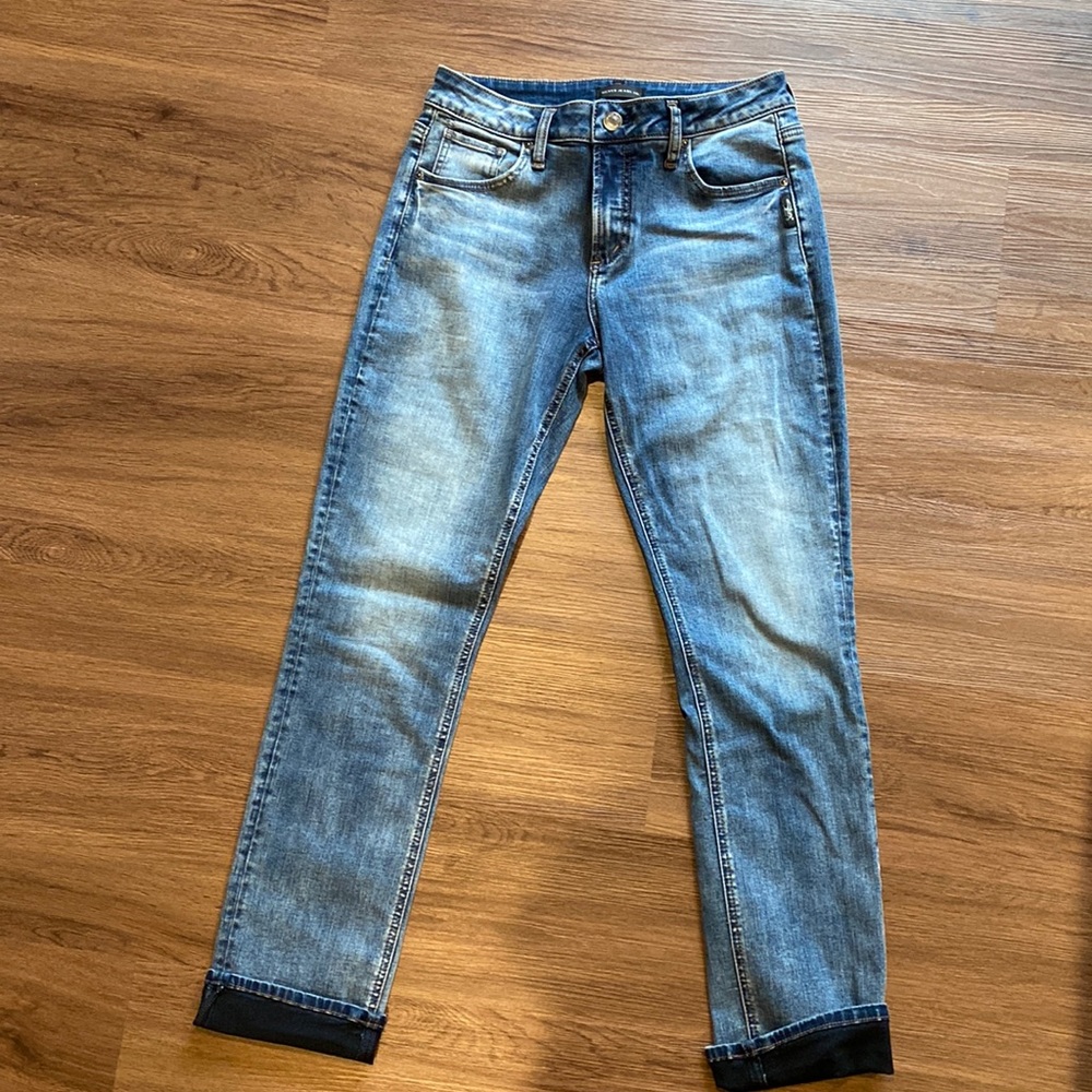 Silver jeans Avery straight leg. Size 31/31